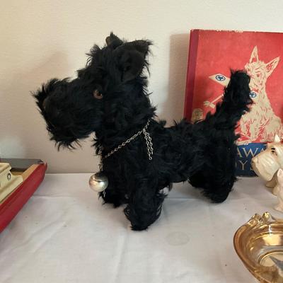 D993 Antique Steiff Scotty Dog with Various Scotty Collectibles