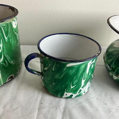 D997 Three Piece Set of Apple Green & White Graniteware