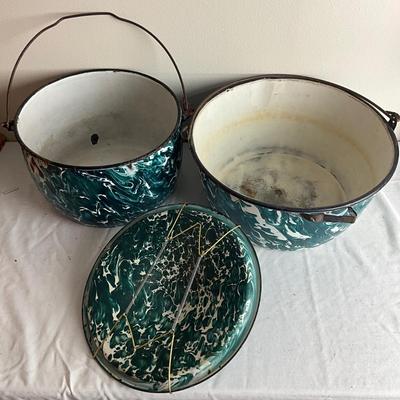 D1002 Antique Crysolite Green Swirl Graniteware Pots