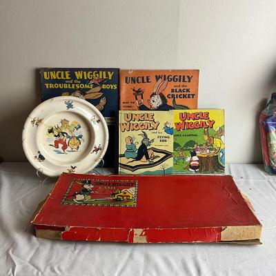 D1005 Antique UNCLE WIGGILY Gameboard, Books, Baby Plate