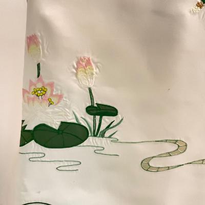 D1008 Large Lot of Water Lily Design Vintage China