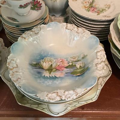 D1008 Large Lot of Water Lily Design Vintage China