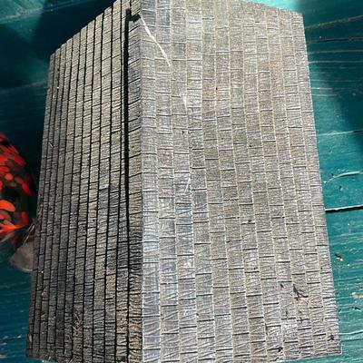 P1013 Lot of 5 Bird feeders