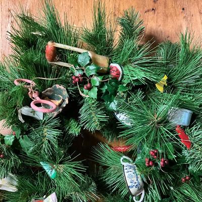 G1057 Winter Miniature Toy Wreath