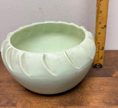 Eugene White Pottery Company California 1950s Fluted Rim High Glaze Mint Green Planter Vase Bowl Shape M3