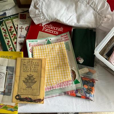 G1097 Large Lot of Needlepoint & Crossstitch