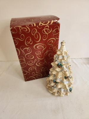 Lot #193 San Francisco Music Box Company - Winterfrost Tree Music Box - works