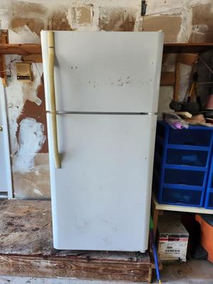 Lot #195 Sears Garage Fridge with Freezer up Top