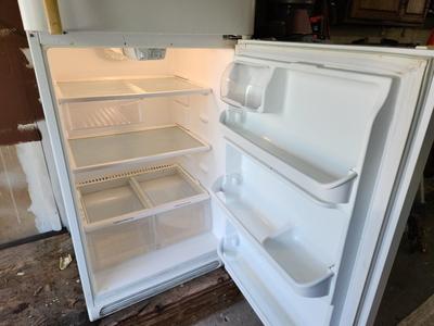 Lot #195 Sears Garage Fridge with Freezer up Top