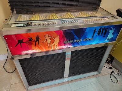Lot #197 Vintage (1960) Seeburg SS160 Jukebox - Works!