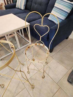 Lot #198 Antique Ice Cream Table/Chair Set