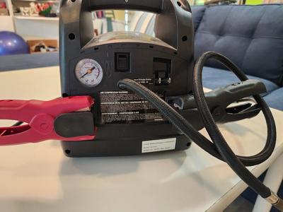 Lot #200 Schumacher Built4Power Battery Charger/Air Compressor - works