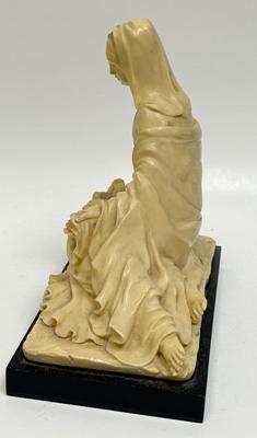 Madonna and Baby Jesus Alabaster Sculpture Figure Marble Base 7 1/2" Tall