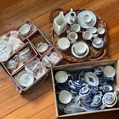 UBA1266 Three Sets of Children's Doll China