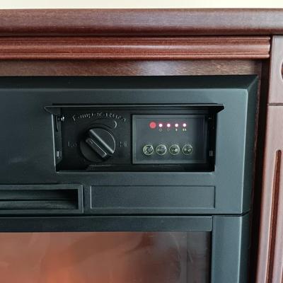 LOT 11: Heat Surge Electrical Fireplace 1500W Model M6