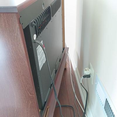 LOT 11: Heat Surge Electrical Fireplace 1500W Model M6