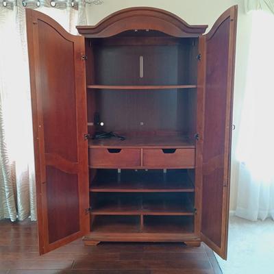 LOT 16: Wood Entertainment Center Cabinet