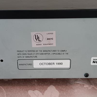 LOT 19: Onkyo DX-1400 Compact Disc Player