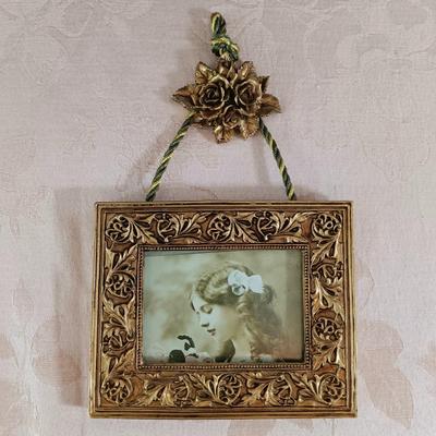 LOT 22: Boyd's Bears with Wood Step Stool, Olgemini Selections Picture Frame & More