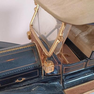 LOT 112: Franklin Mint Precision Models 1910 Cadillac Roadster, 1934 Packard & More
