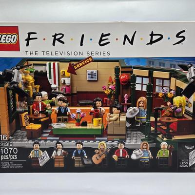 LOT 1: "I'll Be There For You..." Friends Lego Kit NIB