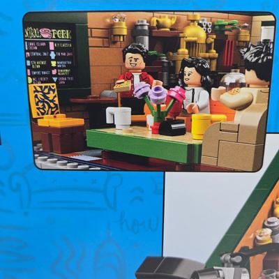 LOT 1: "I'll Be There For You..." Friends Lego Kit NIB