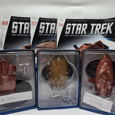 LOT 5: Star Trek Official Starship Collection Including Vahklas, Vulcan Survey Ship, and Ferengi Starship / All with Associated Books