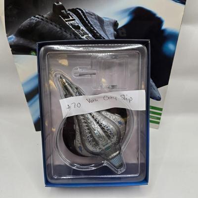 LOT 8: Star Trek Official Starship Collection Including NX-Alpha, City Ship, and Survey Ship / All with Associated Books