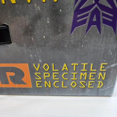 LOT 12: Transformers Volatile Specimen NIB