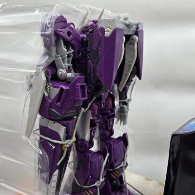 LOT 12: Transformers Volatile Specimen NIB