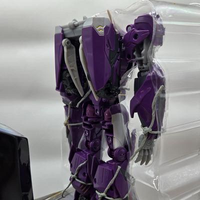 LOT 12: Transformers Volatile Specimen NIB