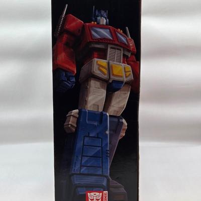 LOT 19: Transformers Studio Series Optimus Prime NIB