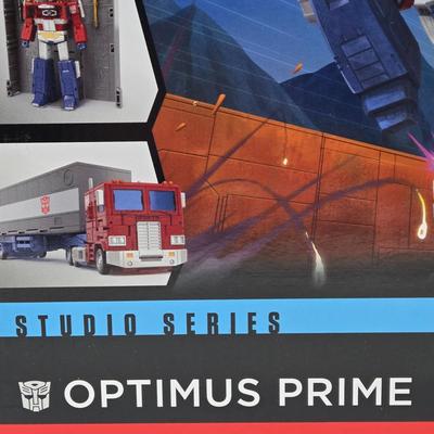 LOT 19: Transformers Studio Series Optimus Prime NIB