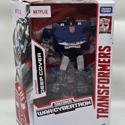 LOT 20: Variety of Transformers Toys NIB