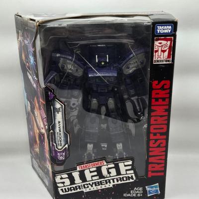 LOT 29: Transformers War for Cybertron Toys NIB