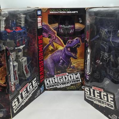 LOT 29: Transformers War for Cybertron Toys NIB