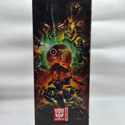LOT 29: Transformers War for Cybertron Toys NIB