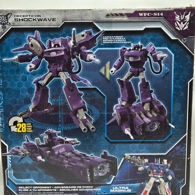 LOT 29: Transformers War for Cybertron Toys NIB