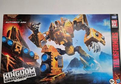 LOT 30: Transformers Kingdom War for Cybertron Trilogy Autobot Ark NIB
