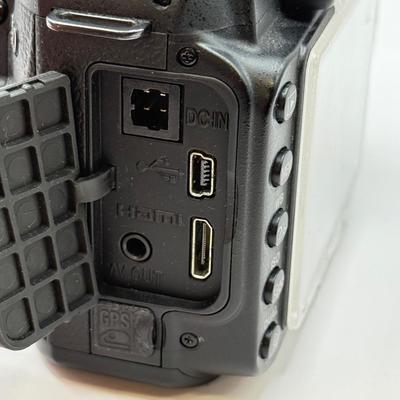 LOT 41: Nikon D90 DSLR Camera Body