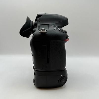 LOT 45: Nikon D600 DSLR Camera Body w/ [Pro]Master Vertical Battery Grip