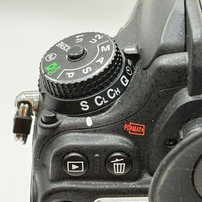 LOT 45: Nikon D600 DSLR Camera Body w/ [Pro]Master Vertical Battery Grip