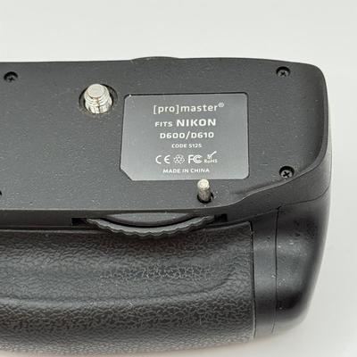 LOT 45: Nikon D600 DSLR Camera Body w/ [Pro]Master Vertical Battery Grip