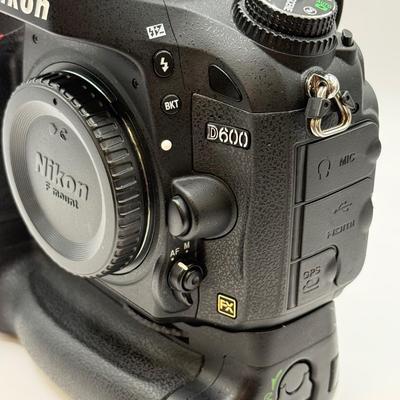 LOT 45: Nikon D600 DSLR Camera Body w/ [Pro]Master Vertical Battery Grip