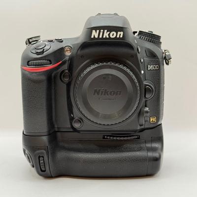 LOT 45: Nikon D600 DSLR Camera Body w/ [Pro]Master Vertical Battery Grip