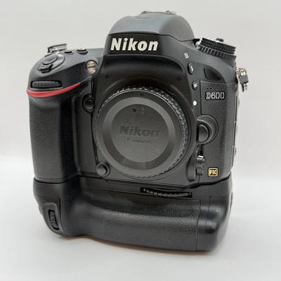 LOT 45: Nikon D600 DSLR Camera Body w/ [Pro]Master Vertical Battery Grip