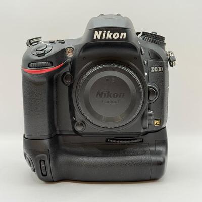 LOT 45: Nikon D600 DSLR Camera Body w/ [Pro]Master Vertical Battery Grip