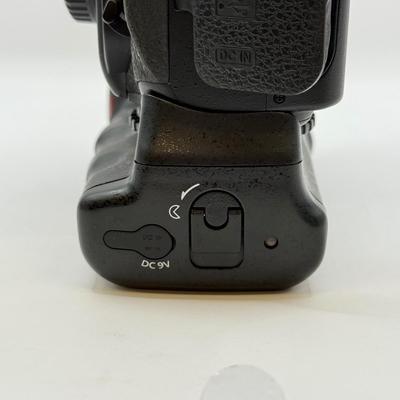 LOT 46: Nikon D700 DSLR Camera Body w/ Power2000 VP-MBD10 Vertical Battery Grip