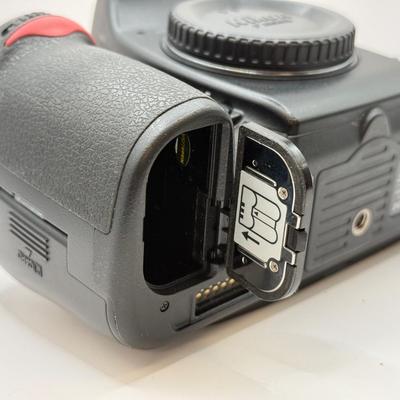 LOT 46: Nikon D700 DSLR Camera Body w/ Power2000 VP-MBD10 Vertical Battery Grip