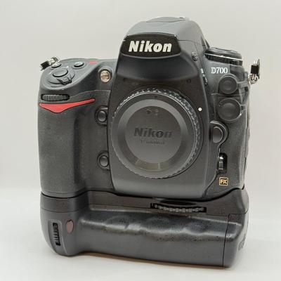 LOT 46: Nikon D700 DSLR Camera Body w/ Power2000 VP-MBD10 Vertical Battery Grip